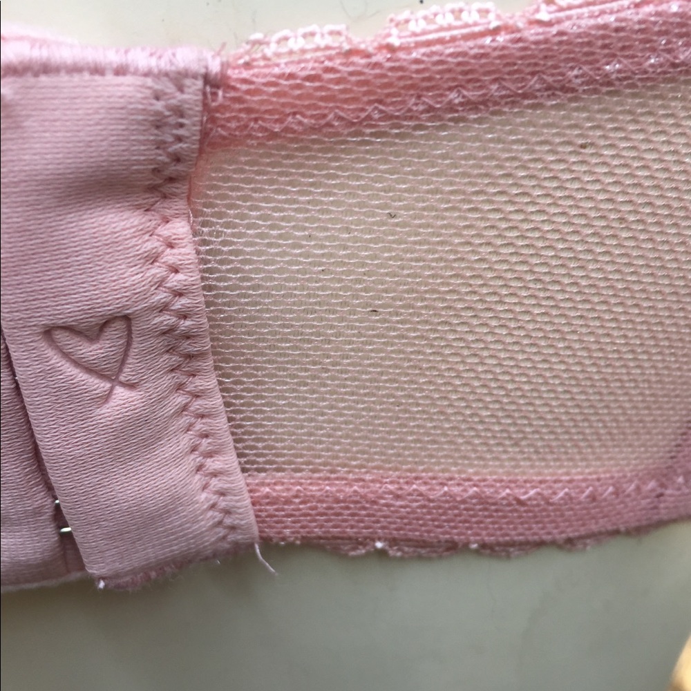 Victoria’s Secret sheer pink underwire bra HP24 - Picture 10 of 13